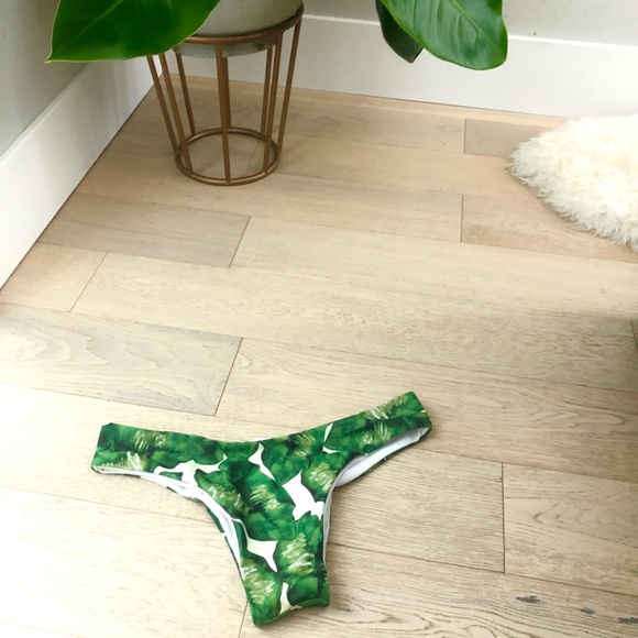 High Cut Tropical Green Cheeky Bikini Bottoms - Picture 3 of 4